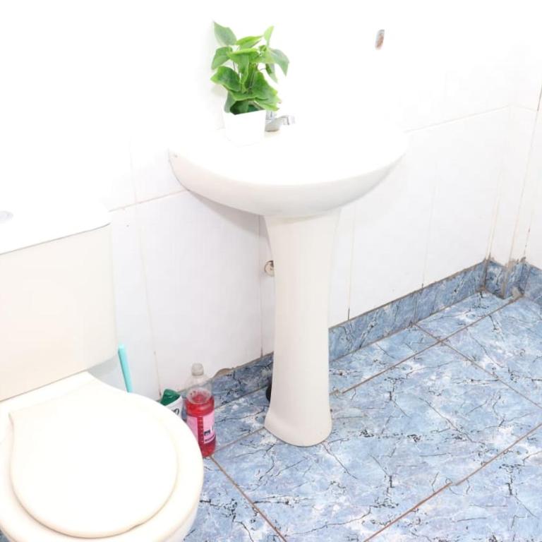 Vy`arenda - Two-Bedroom House - 11