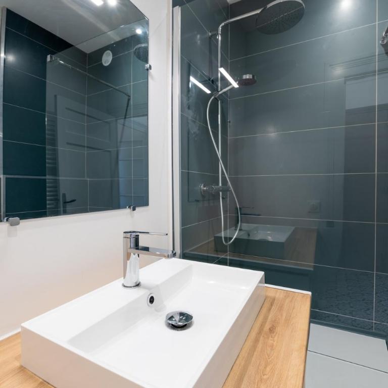 400m Gare calme tout confort fibre lit double - One-Bedroom Apartment - 5