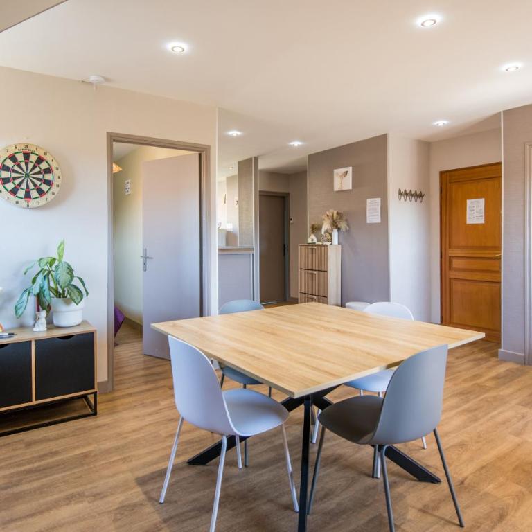 Appt Alba lumineux fibre avec parking privatif - Appartement 2 Chambres - Vue sur Jardin - 9