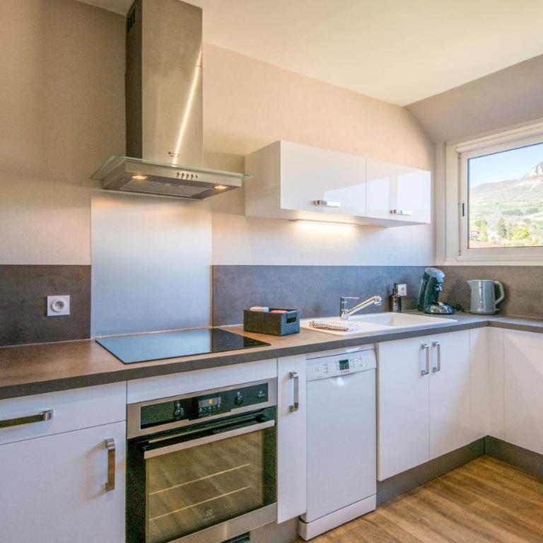 Appt Alba lumineux fibre avec parking privatif - Appartement 2 Chambres - Vue sur Jardin - 15