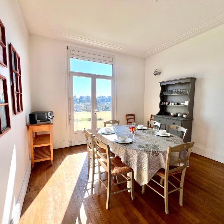 Les hauts de tison ~ Vue sur la vallée du Clain - Maison 4 Chambres - 30