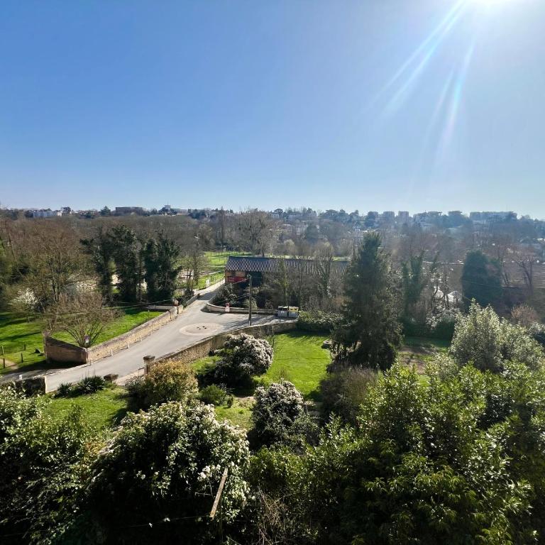 Les hauts de tison ~ Vue sur la vallée du Clain - Maison 4 Chambres - 35