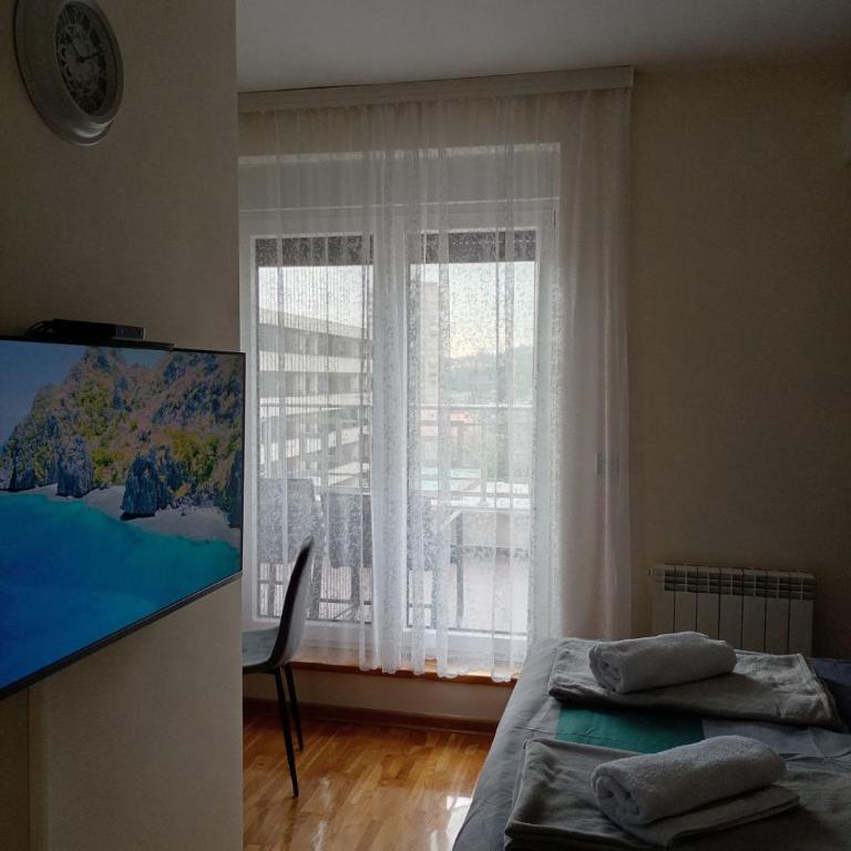 Studio 1212 - One-Bedroom Apartment - 8
