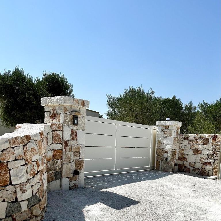Ostuni Villa with Trullo 3 bedrooms Pool in Olive Grove near the Sea - Villa Deluxe - 39