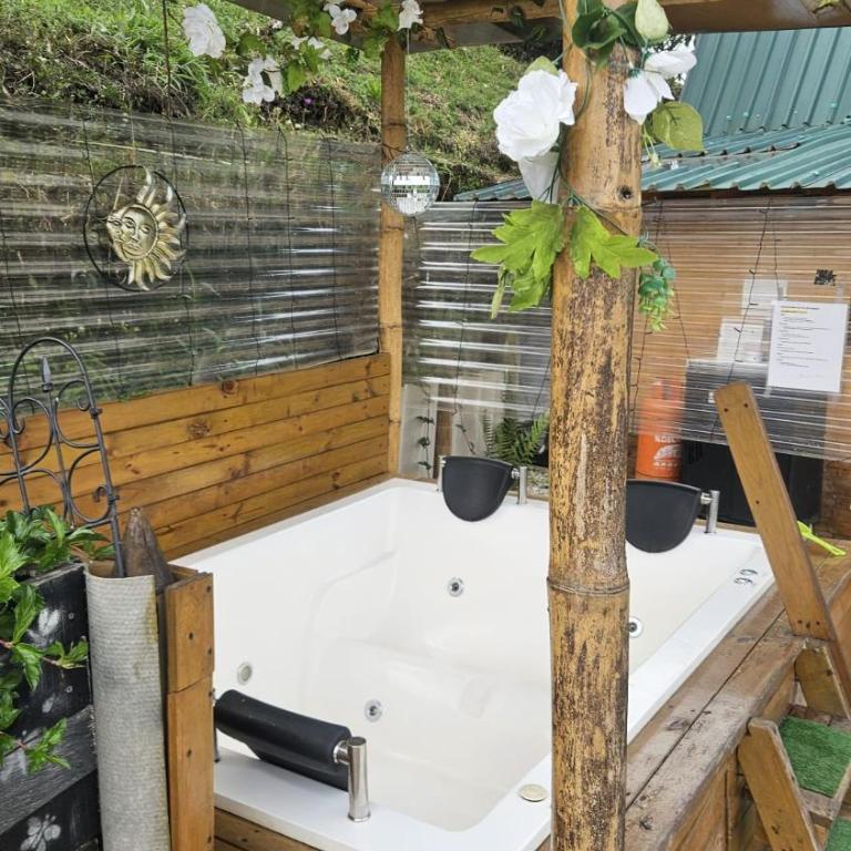 Cabaña Starka & Jacuzzi - Two-Bedroom House - 2