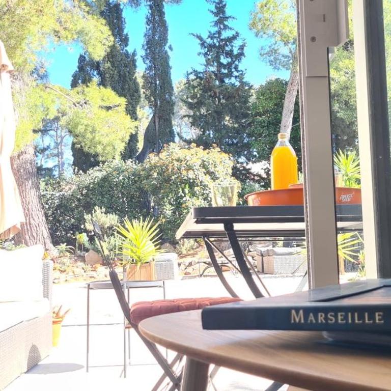 Chambre cosy avec terrasse arborée, Cassis, calme, parking, plage à 10 min - Chambre Double avec Terrasse - 12