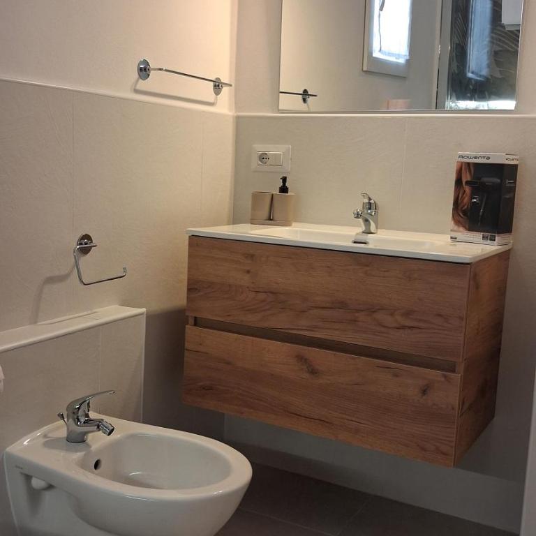 B&B Charme House GiuAn - Triple Room with Balcony - 7