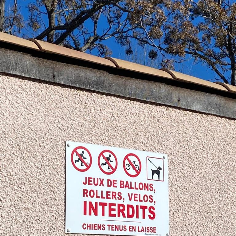 JF IMMO-Villa de vacances climatisee avec terrasse et parking - Maison 2 Chambres - 42