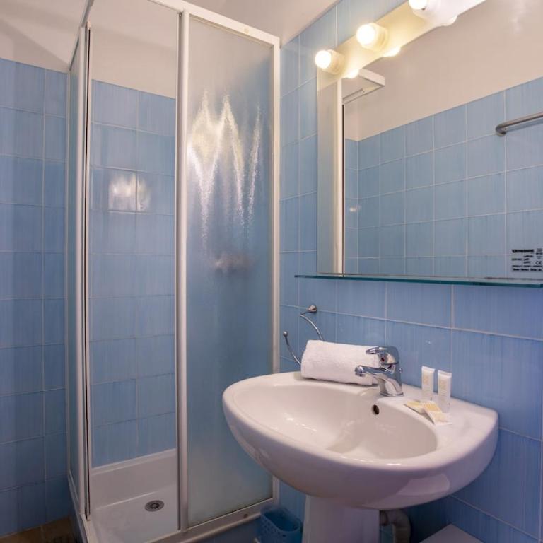 Beautiful family home with swimming pool and parking - Villa 2 Chambres - 3