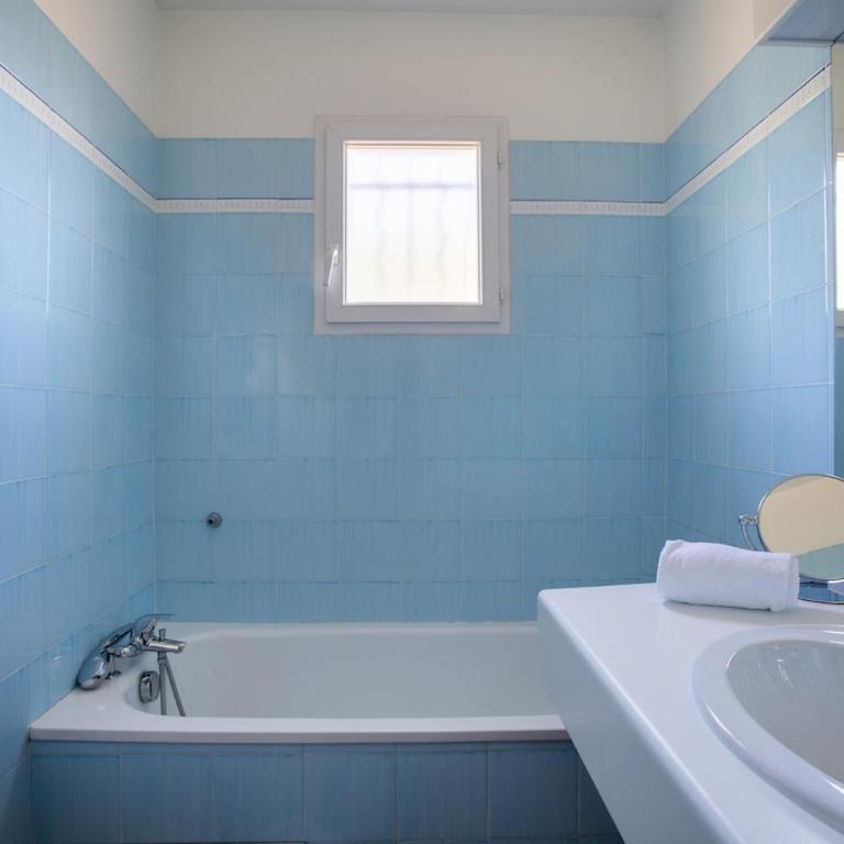 Beautiful family home with swimming pool and parking - Villa 2 Chambres - 10