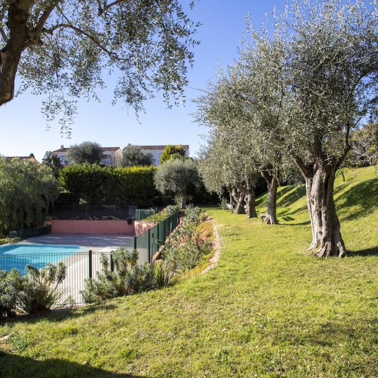 Beautiful family home with swimming pool and parking - Villa 2 Chambres - 21