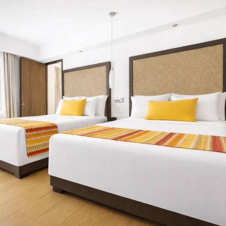 Hotel Catedral - Family Room - 4