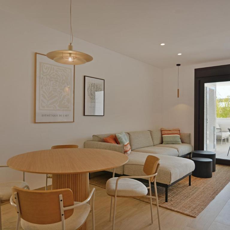Sunny Hills Apartment by NRAS - Apartamento de 2 dormitorios con vistas a la piscina - 13
