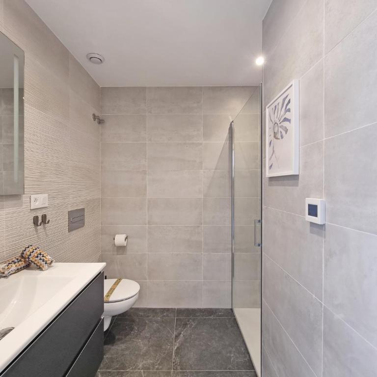 Sunny Hills Apartment by NRAS - Apartamento de 2 dormitorios con vistas a la piscina - 29