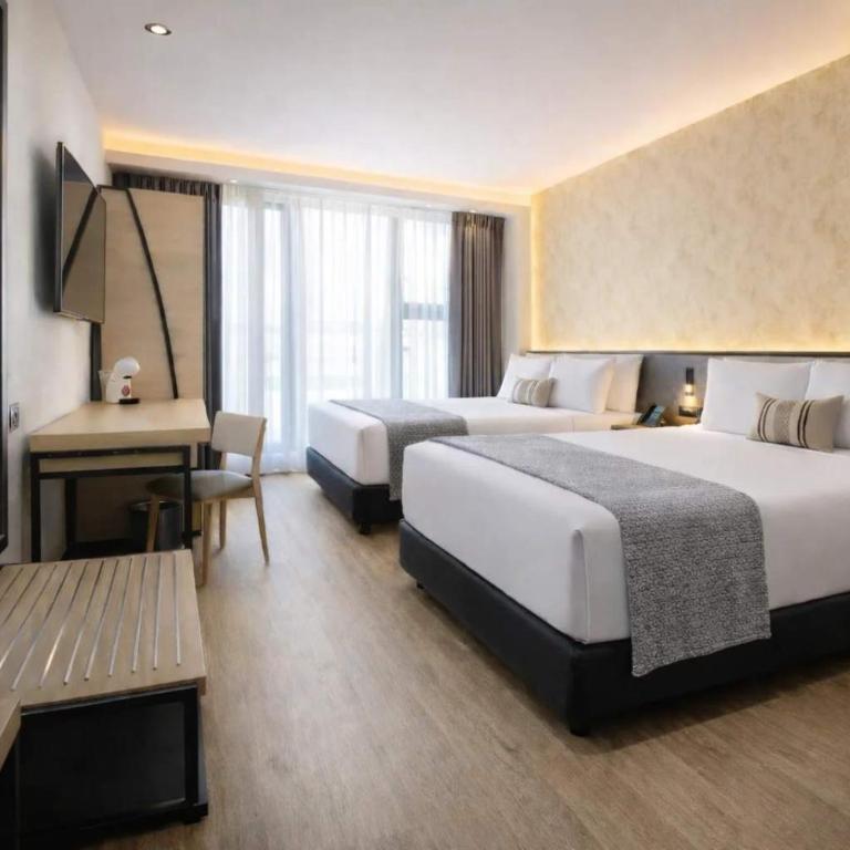 Hotel Catedral - Deluxe Double Room - 8