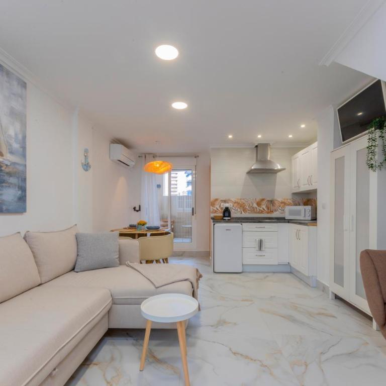 Modern and cozy loft Double terrace and beach - One-Bedroom Apartment - 2