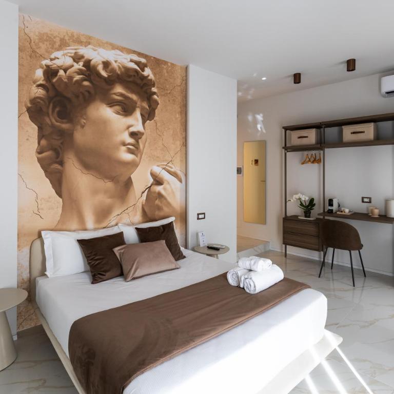 Michelangelo Central Suites - Camera King Superior - 7