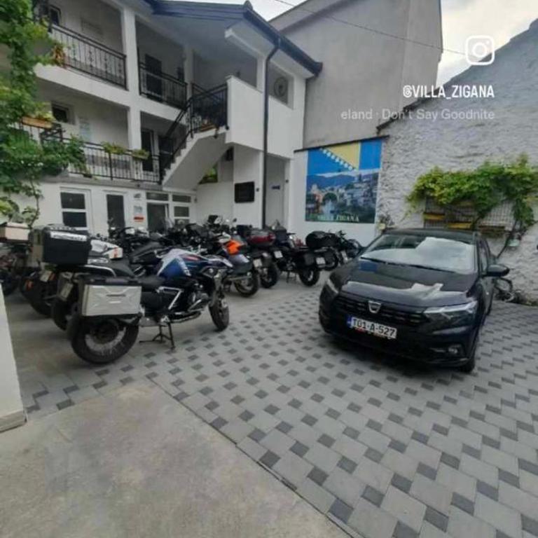 Galaxy Apartment near Old Brige - Two-Bedroom Apartment - 11