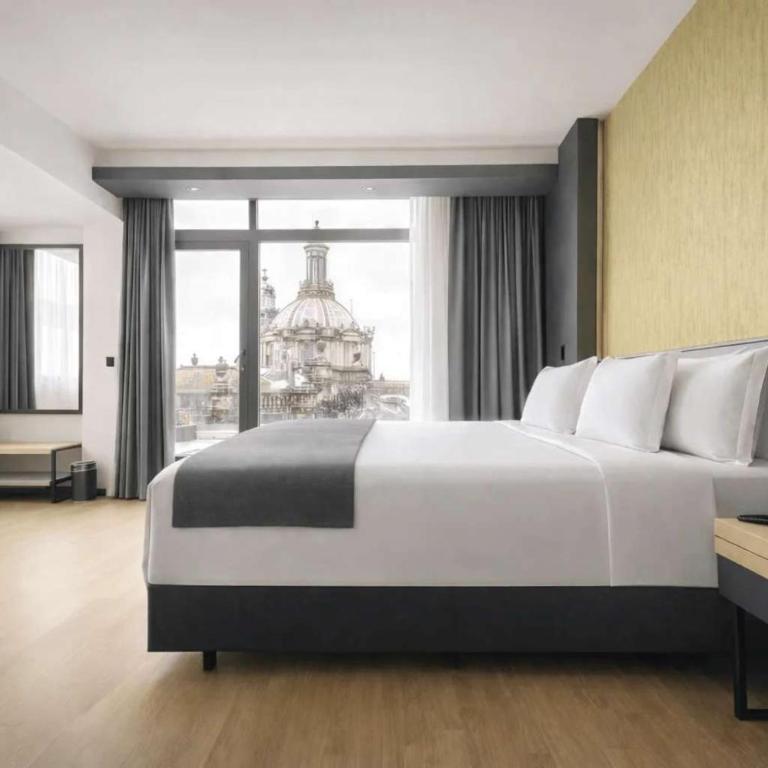 Hotel Catedral - Presidential Suite with Jacuzzi - Pyramid Tower - 1