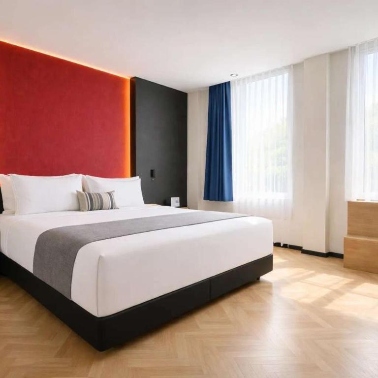 Hotel Catedral - Suite with Terrace and Bathtub - Pyramid Tower - 6