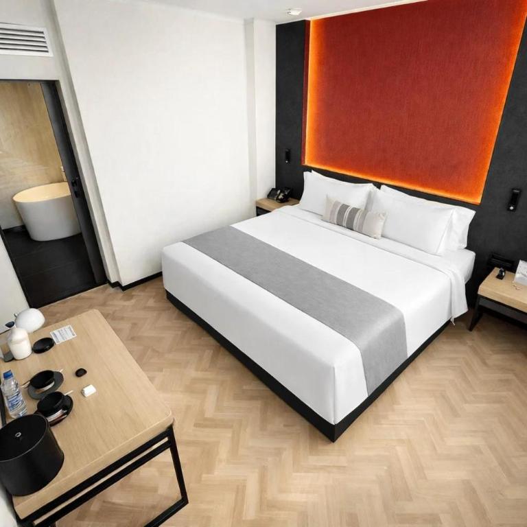 Hotel Catedral - Suite with Terrace and Bathtub - Pyramid Tower - 5