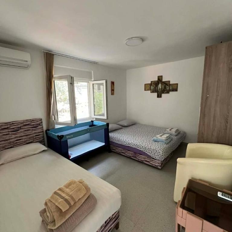 TON Apartmani - Two-Bedroom Apartment with Terrace - 10