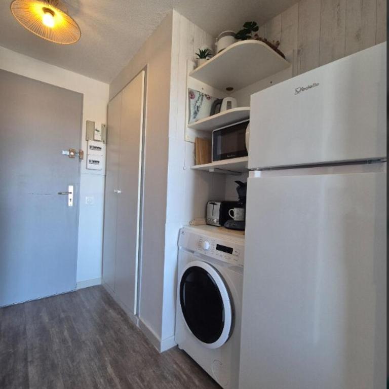 studio59, climatisé, parking, piscine, vue, wifi gratuit - Studio - Vue sur Piscine - 16