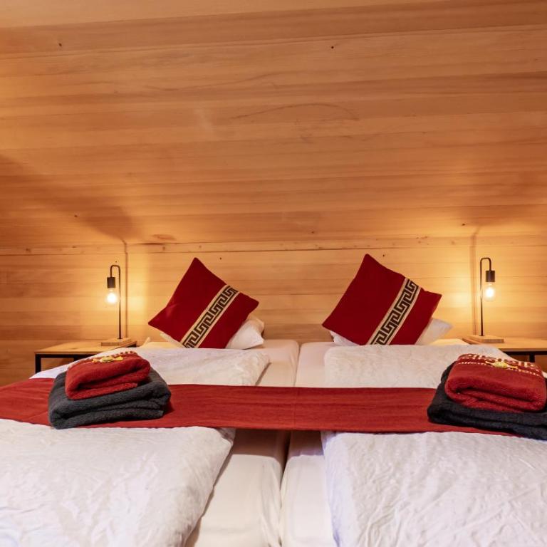 Naturfreunde Hostel Grindelwald - Doppelzimmer mit Gemeinschaftsbad - 2