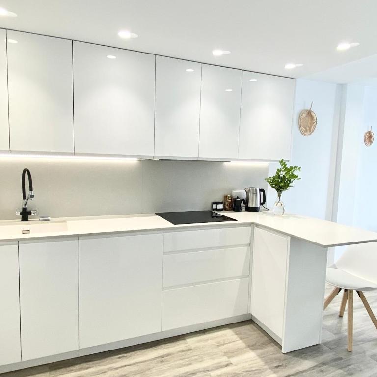 Beach Apartment - One-Bedroom Apartment - 11