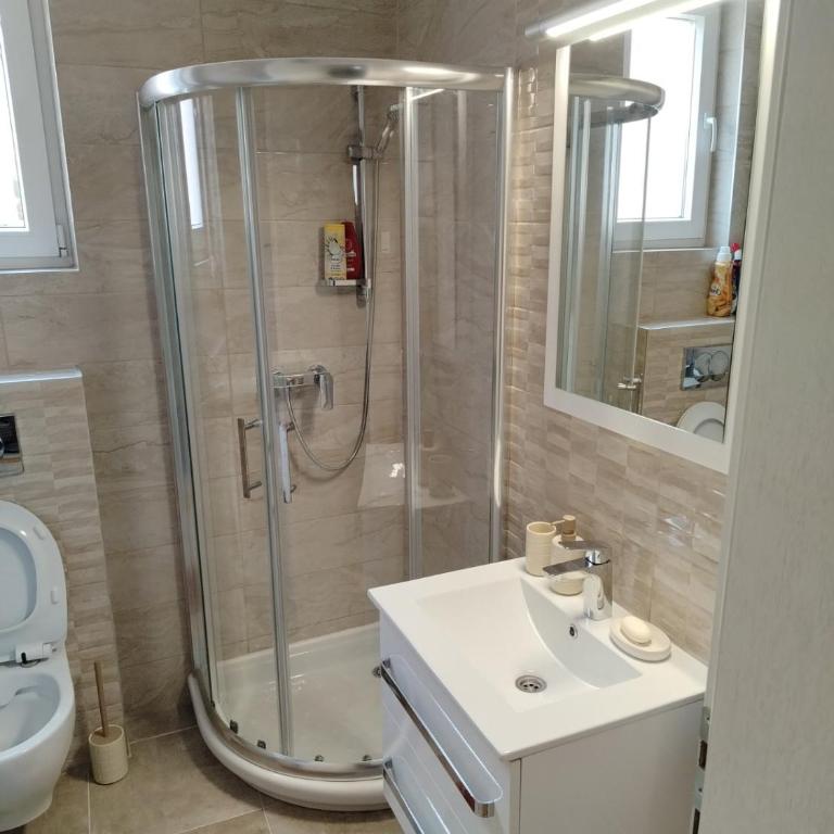 Oaza - One-Bedroom Apartment - 17