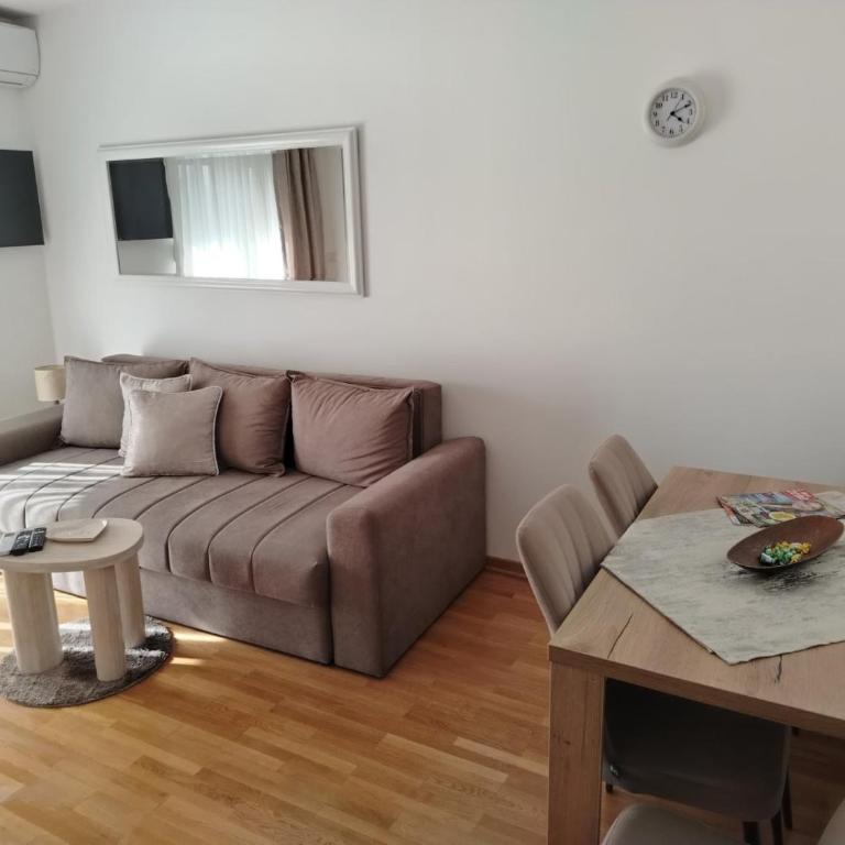 Oaza - One-Bedroom Apartment - 6
