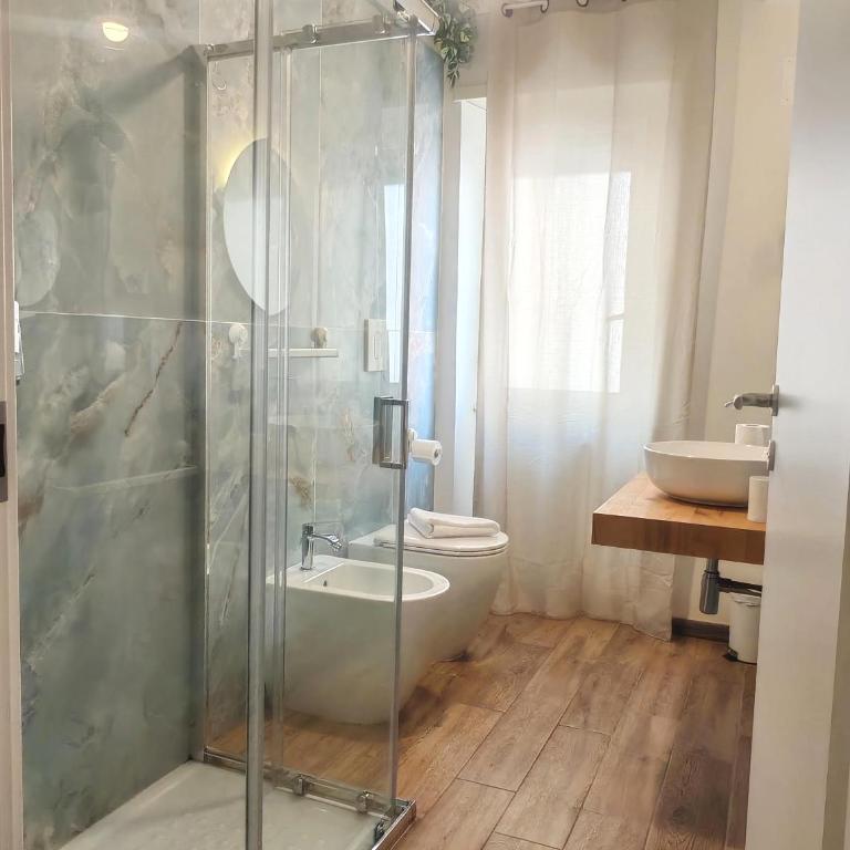 Brightful Apt with Balcony, AirC at Teano subway - Appartamento con 2 Camere da Letto - 11