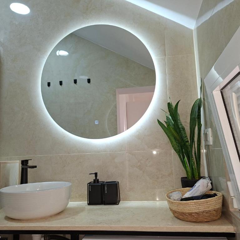 Lana - One-Bedroom Apartment - 32