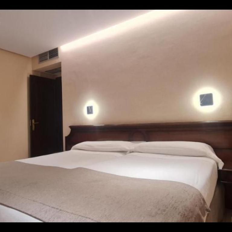 Gran Hotel Paraiso - Superior Double Room with 3 Beds - 12
