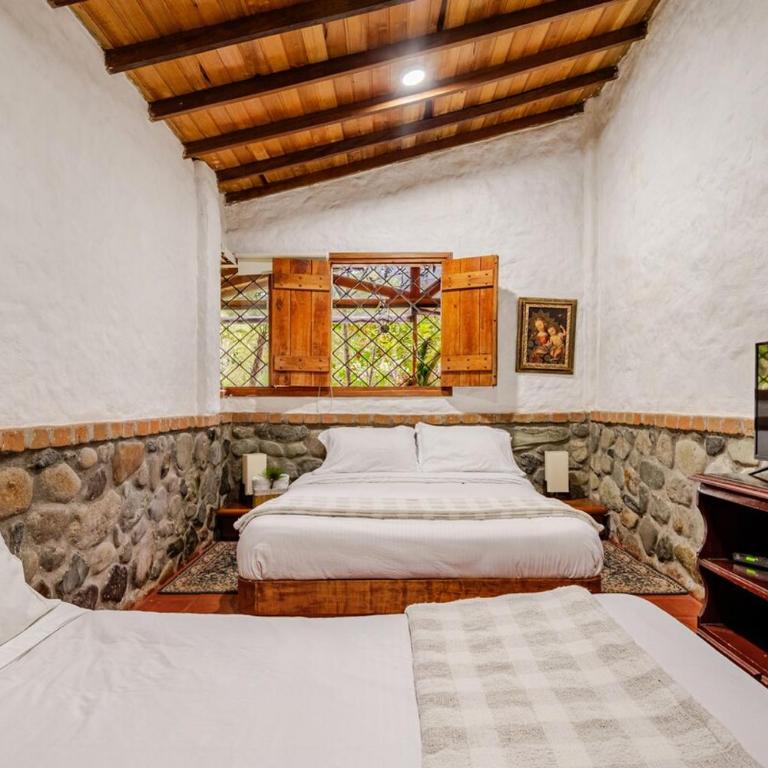 Espectacular Finca A la Orilla del Río - Casa de 4 dormitorios - 17