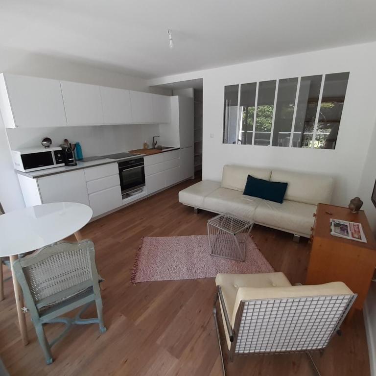 Beau T2 rénové - Terrasse - Résidence de Standing - au Calme - Apartment mit 1 Schlafzimmer - 1