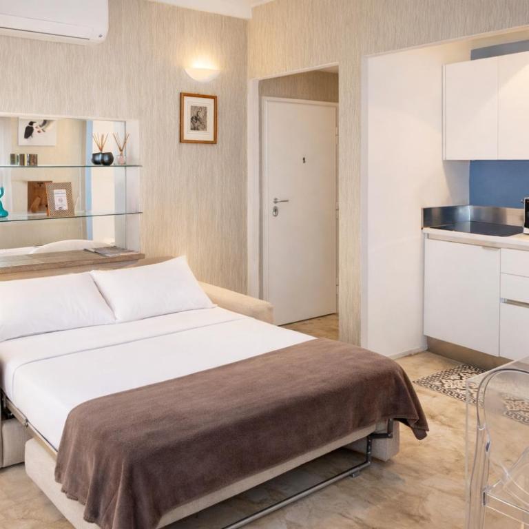 The Trastevere Rooftop Suite - Spa & Skyline View by RHR - Loft - 9