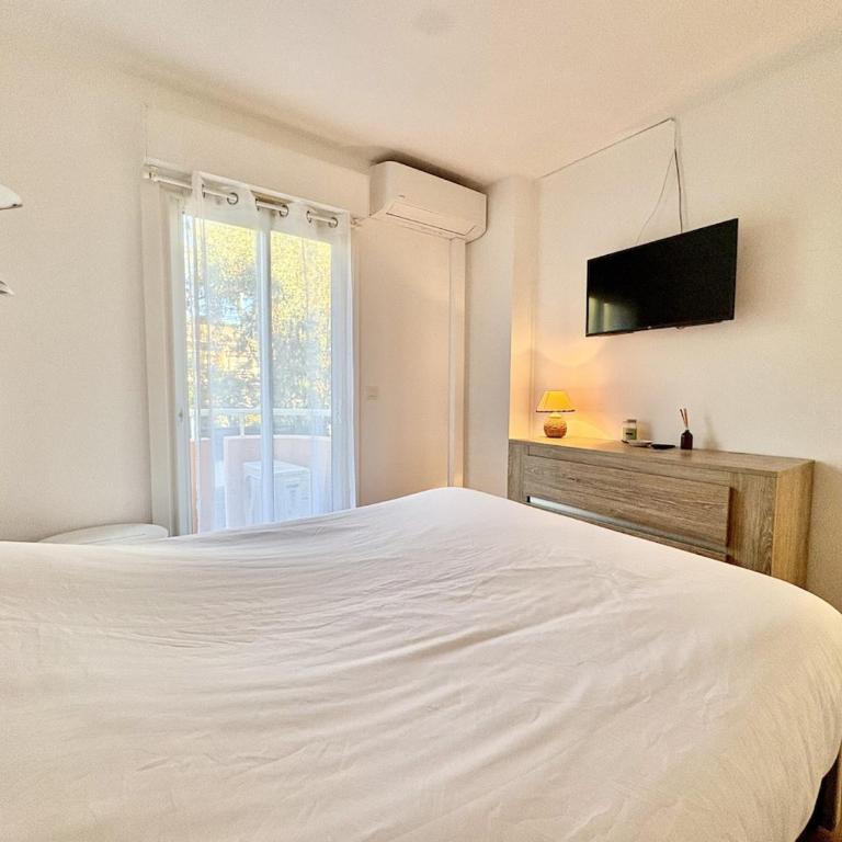 Appartement lumineux, parking, proches des criques - One-Bedroom Apartment - 13