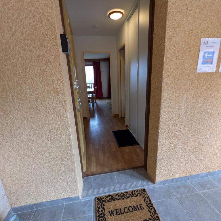 Appartement 3 pieces 6 personnes, 2 chambres, wifi fibre gratuit, piscine l'été et au pied des pistes l'hiver - Appartement 2 Chambres avec Vue sur la Montagne - 5