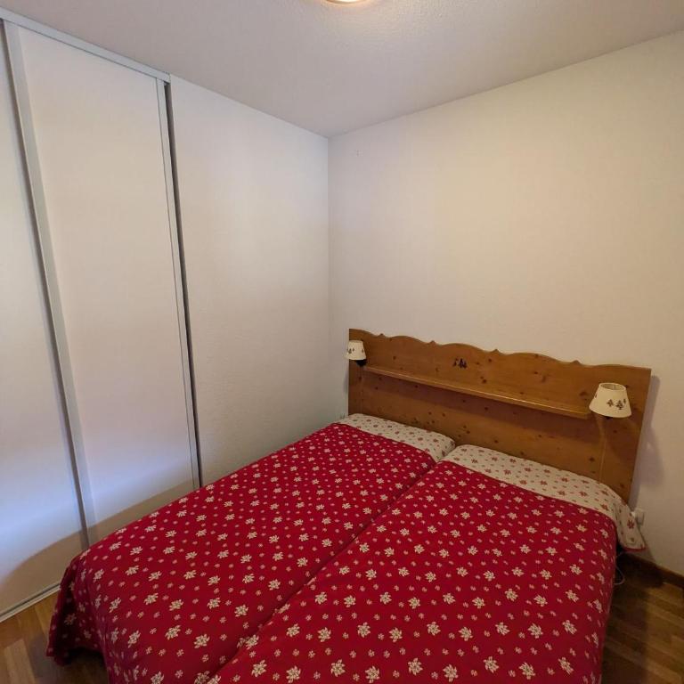 Appartement 3 pieces 6 personnes, 2 chambres, wifi fibre gratuit, piscine l'été et au pied des pistes l'hiver - Appartement 2 Chambres avec Vue sur la Montagne - 13