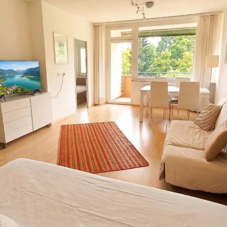 CHRISTOPH Haus KMB Seeappartement am Ossiacher See mit direktem Seezugang und Hallenbad - Apartment mit 2 Schlafzimmern und Balkon - 1