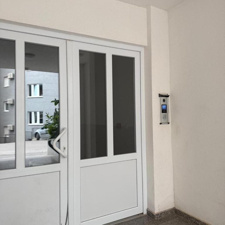 Spacious Studio with Large Terrace - Two-Bedroom Apartment - 15