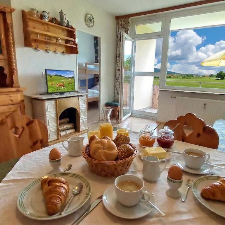 ELISABETH Haus KMB Seeappartement am Ossiacher See, Hallenbad, Skiarena Gerlitzen - Apartment mit 2 Schlafzimmern und Balkon - 1