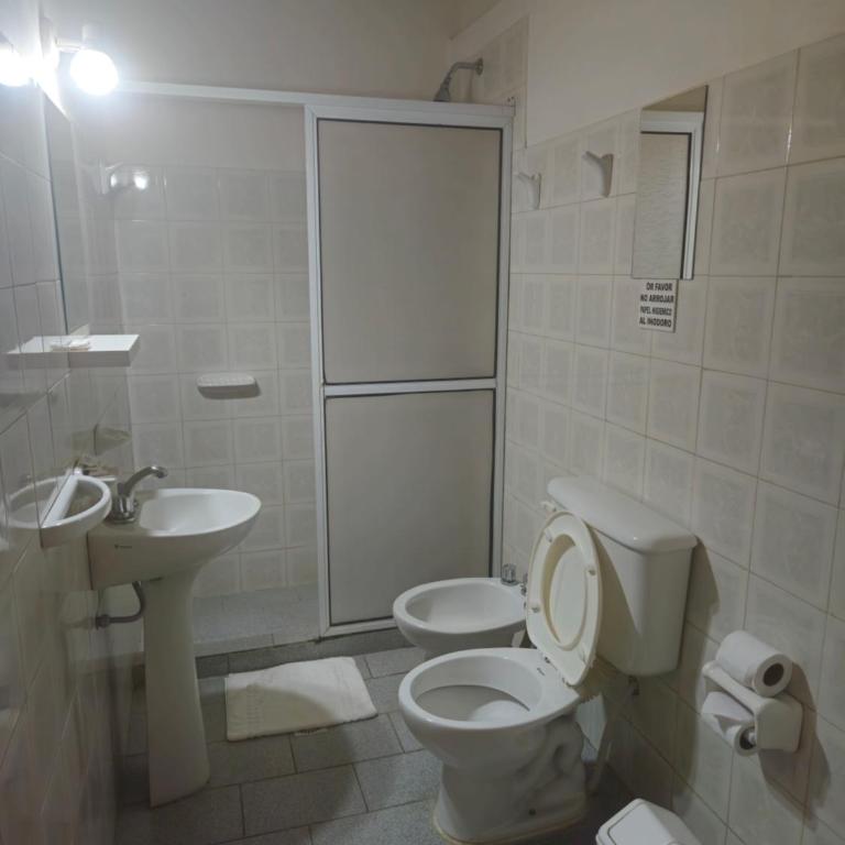 Hotel Avenida - Classic Quadruple Room - 2