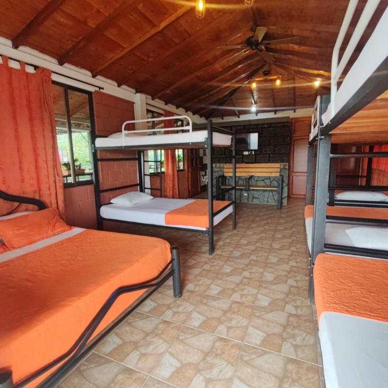 Finca Campestre Villa del Campo - Habitación Familiar con baño privado - 5