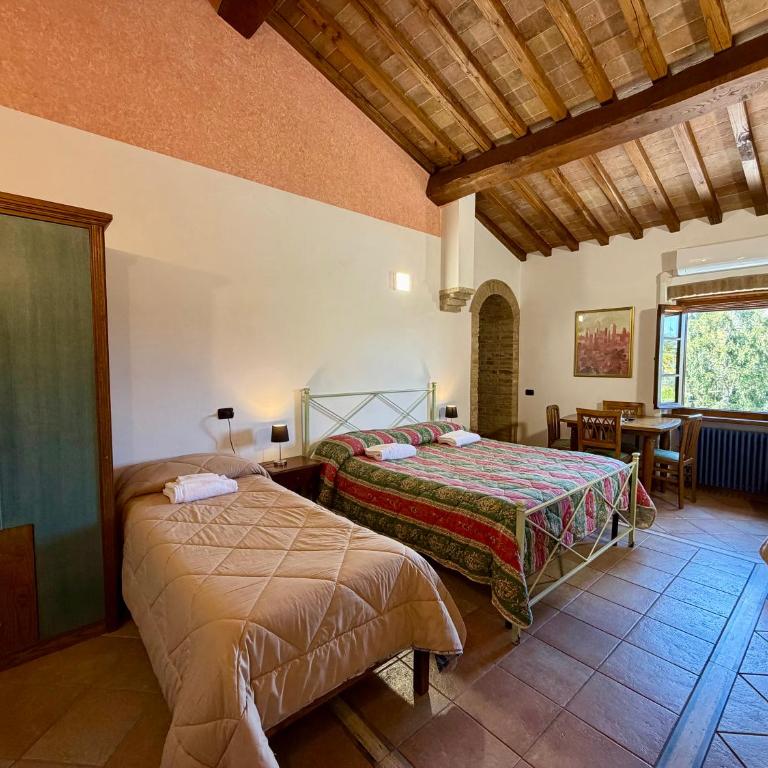 Bed & Breakfast Casale Gregoriano - Quadruple Room - 5