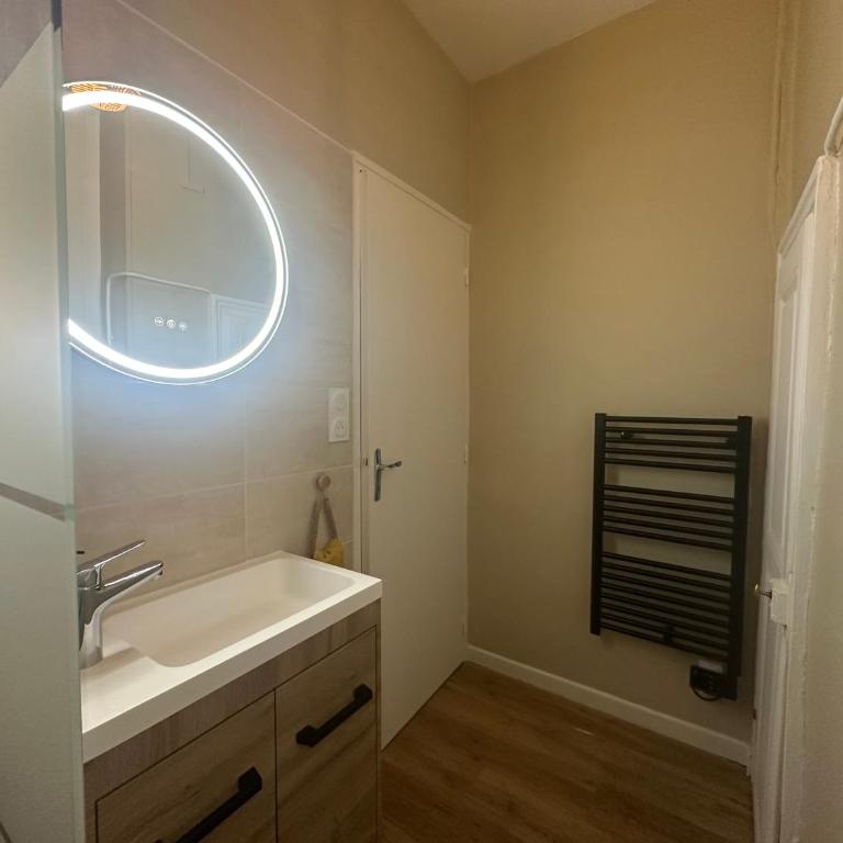Rousseau Central, climatisé, entièrement rénové - Apartamento - 45