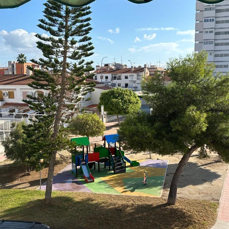 Apartamento a pie de playa en Santa Pola - Apartamento de 3 dormitorios - 32