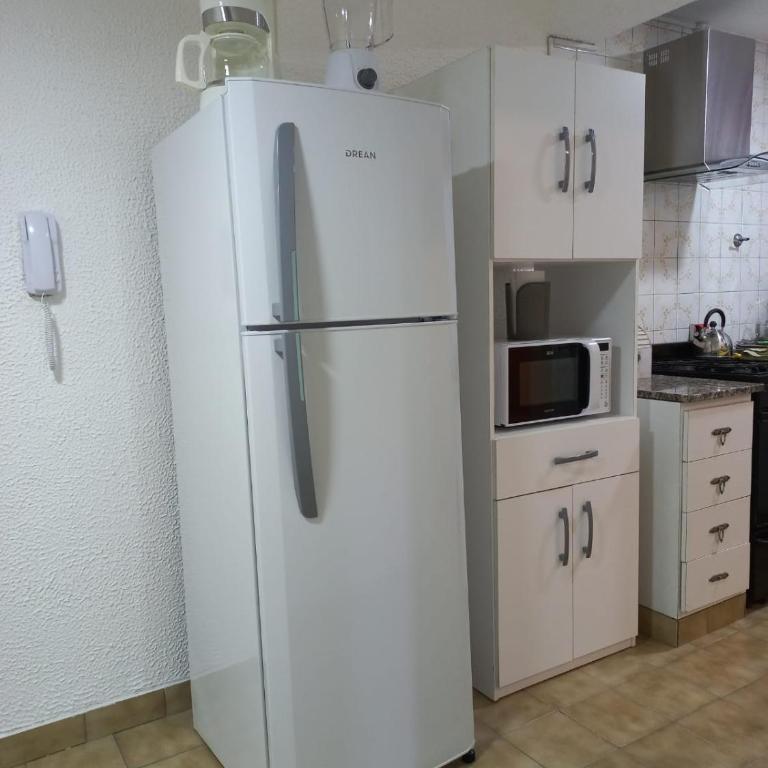 ESPECTACULAR DEPARTAMENTO EN PLENO CORAZÓN DEL PARQUE CENTRAL CIUDAD de MENDOZA - Apartamento de 2 dormitorios con vistas - 2