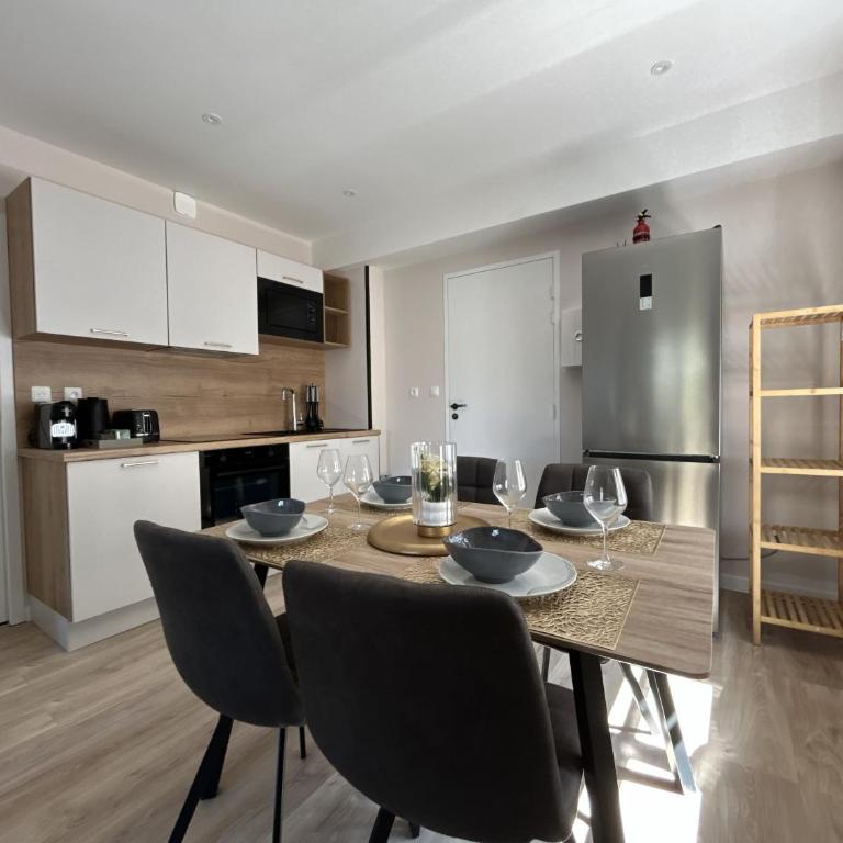 Appartement rénové avec cuisine équipée et douche - Appartement 1 Chambre - 8